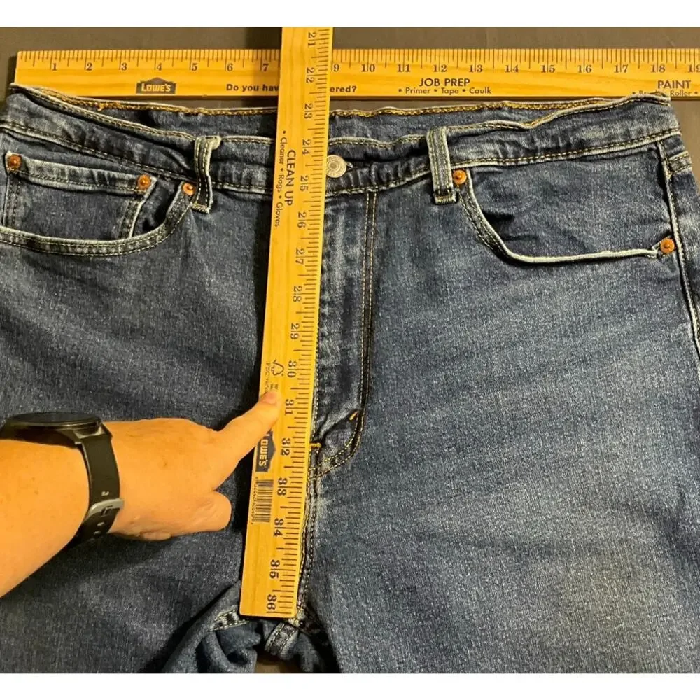 Levi Strauss Men's 505 Jeans 38 X 32 Medium Wash 5 Pocket Regular Straight Leg